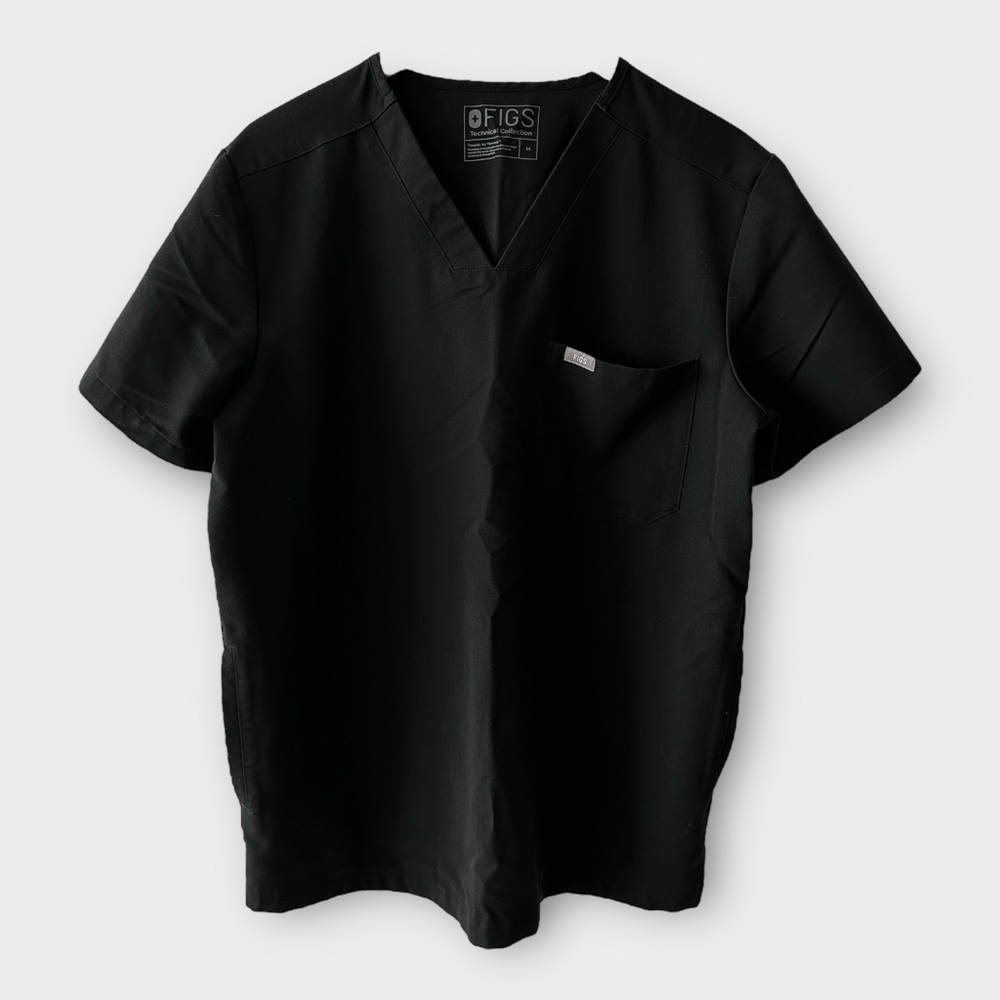 FIGS • Black Chisec Three Pocket Technical Collection Scrub Top